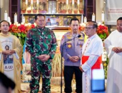 Tinjau Gereja di Malam Natal, Kapolri Pastikan TNI-Polri Beri Rasa Aman Sepanjang Nataru